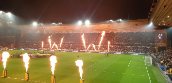 The Golden Palace, Molineux