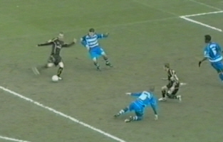 Kenny shoots and equalises v Reading Kenny shoots and equalises v Reading